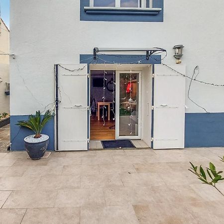 Amazing Apartment In Balaruc Les Bains With Wifi Eksteriør billede